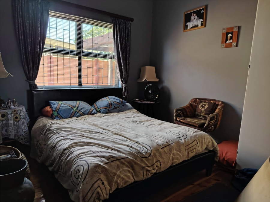 5 Bedroom Property for Sale in Glenlilly Western Cape